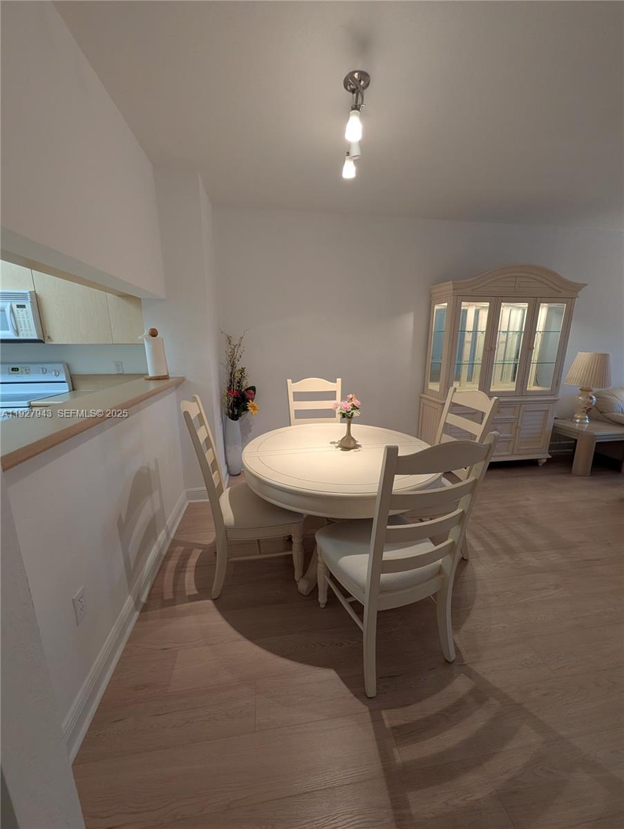 LUCERNE POINTE CONDO C - Residential