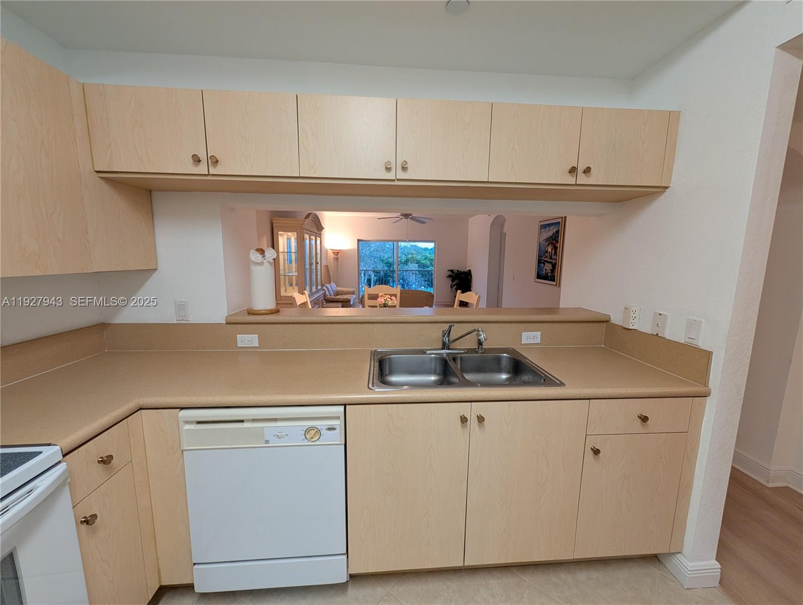 LUCERNE POINTE CONDO C - Residential