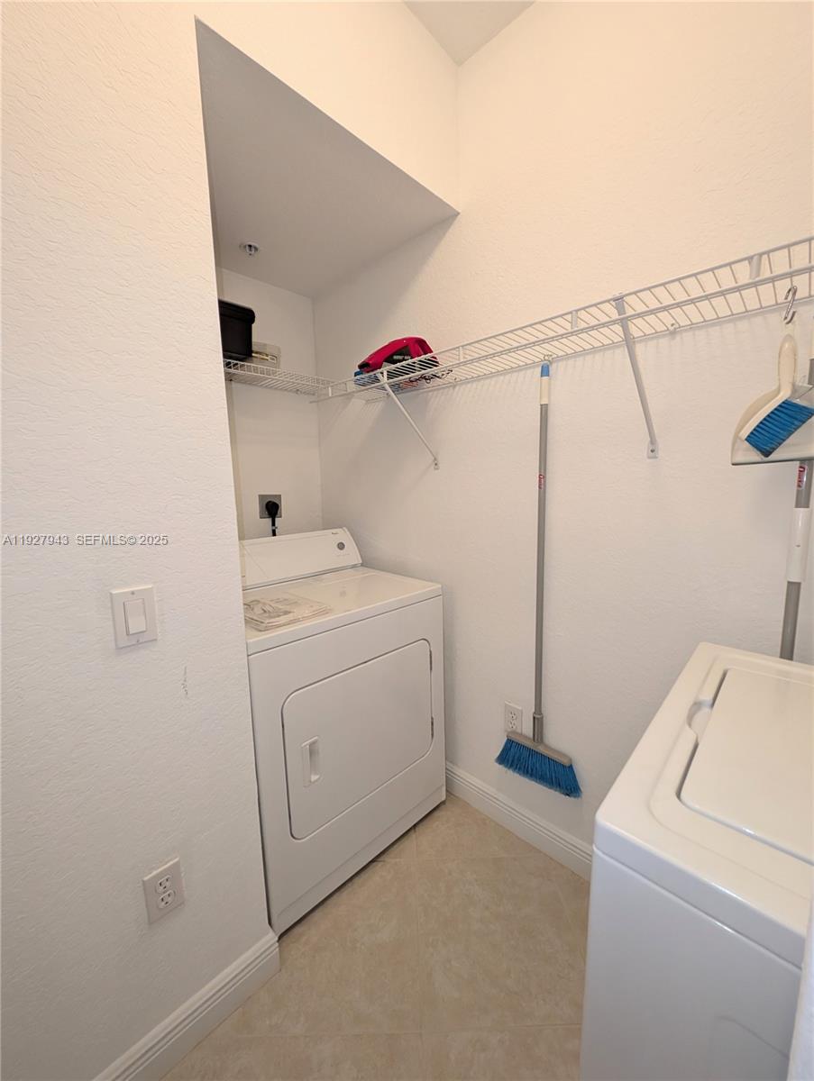 LUCERNE POINTE CONDO C - Residential