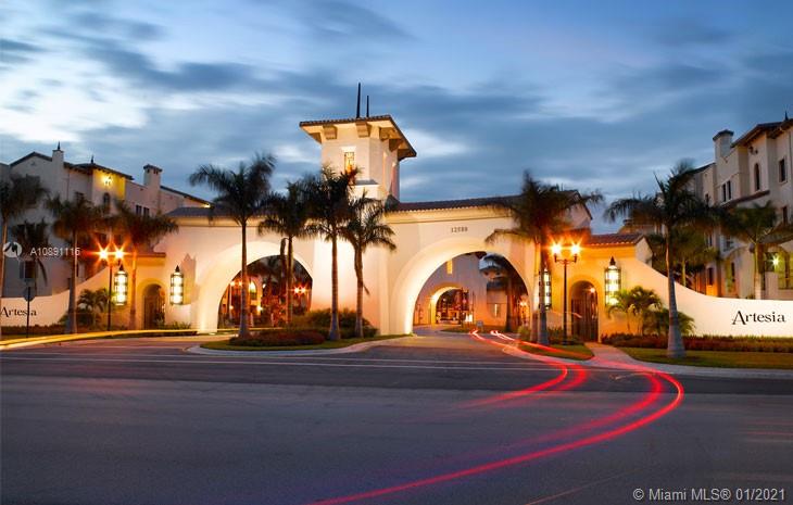 Sawgrass Lakes - Residential