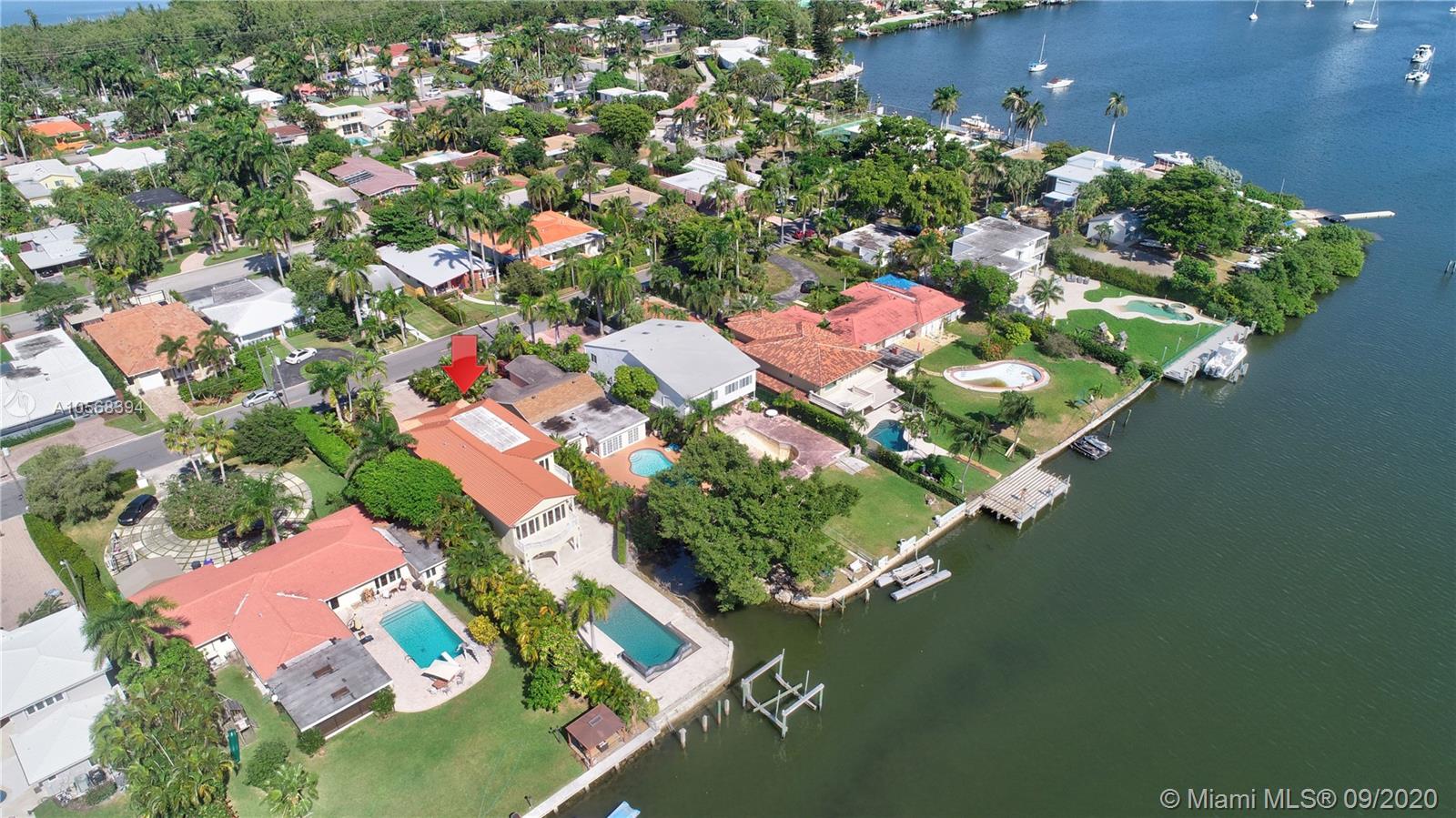 HOLLYWOOD LAKES SEC - Residential