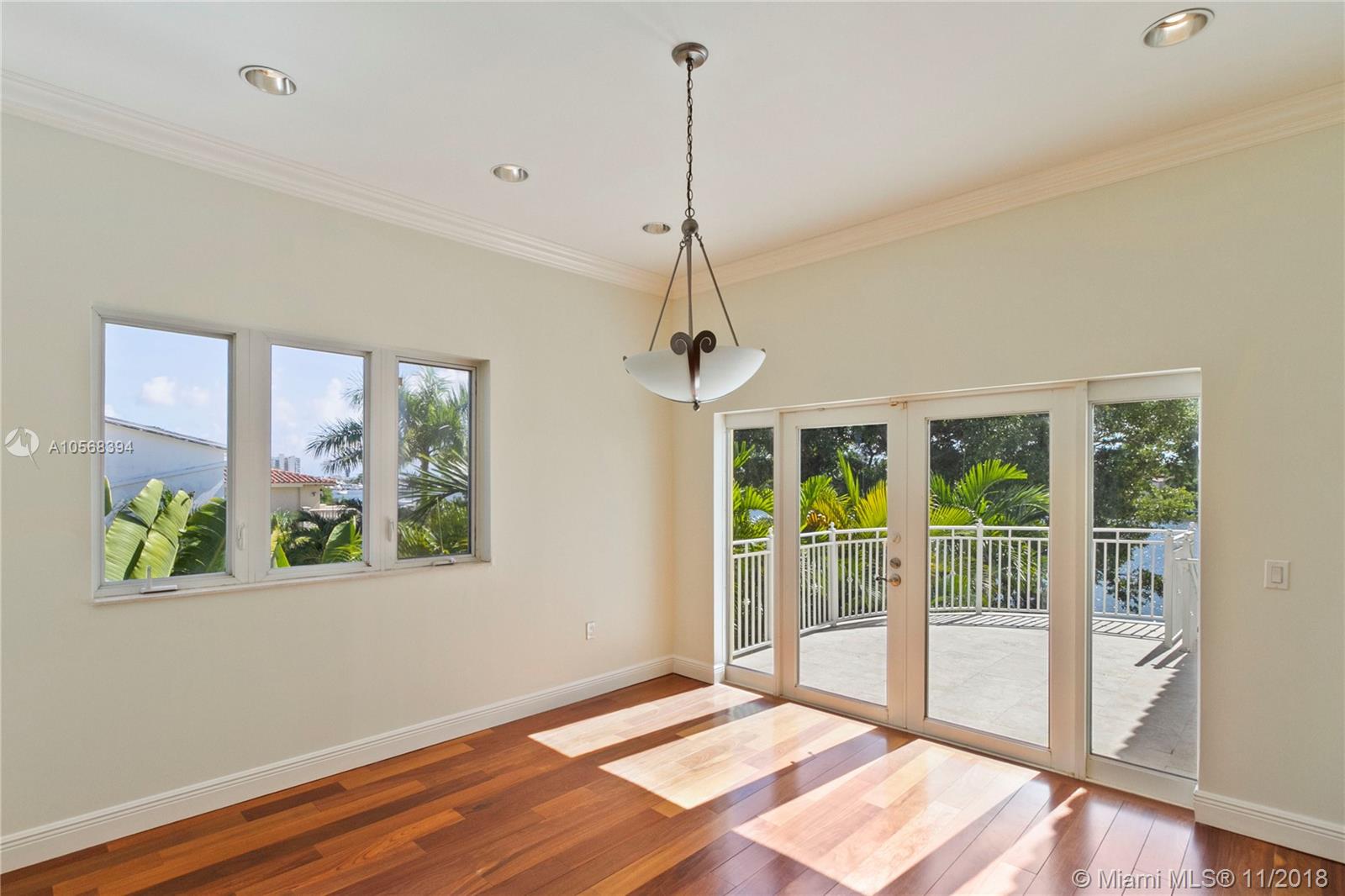 HOLLYWOOD LAKES SEC - Residential