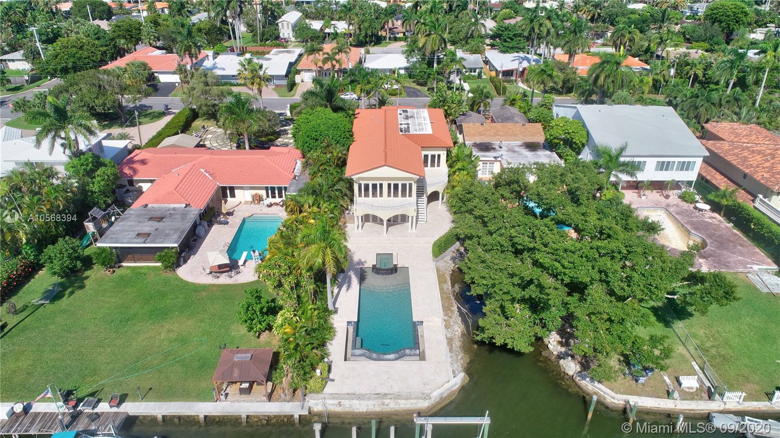 HOLLYWOOD LAKES SEC - Residential
