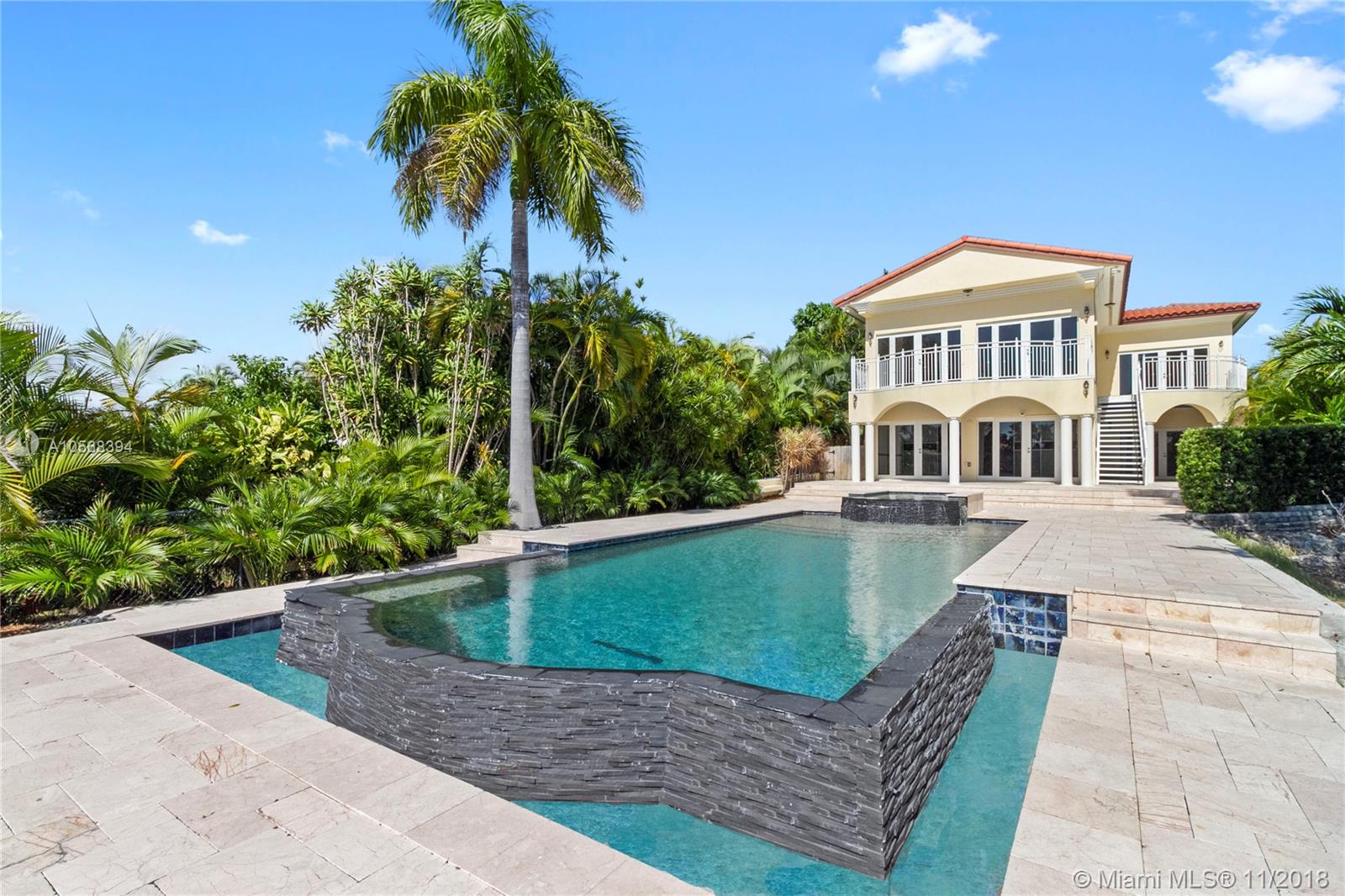 HOLLYWOOD LAKES SEC - Residential