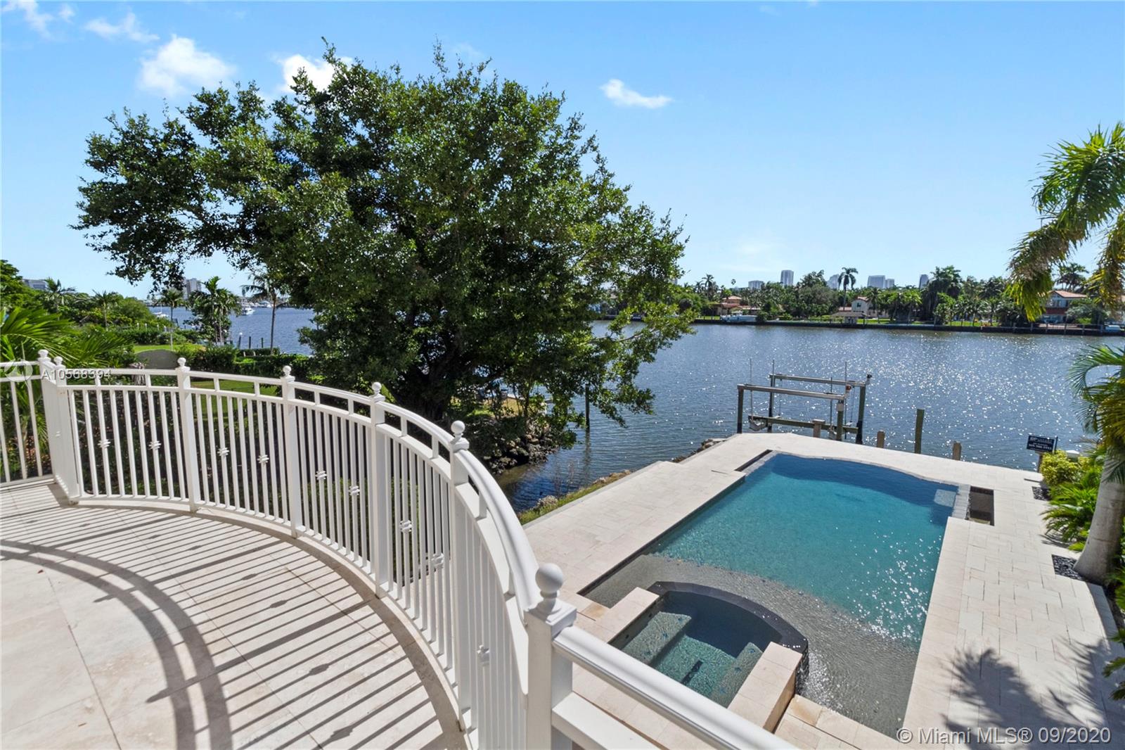 HOLLYWOOD LAKES SEC - Residential
