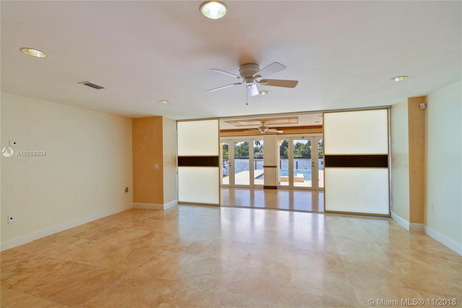 HOLLYWOOD LAKES SEC - Residential