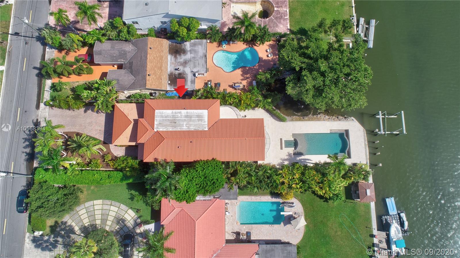 HOLLYWOOD LAKES SEC - Residential