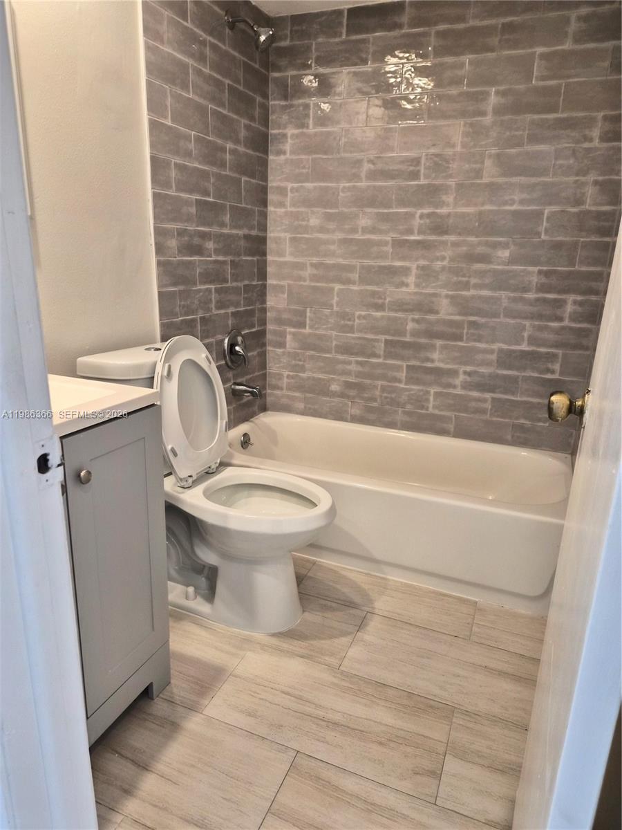 THE MOORS CLUSTER HOMES - Residential Lease