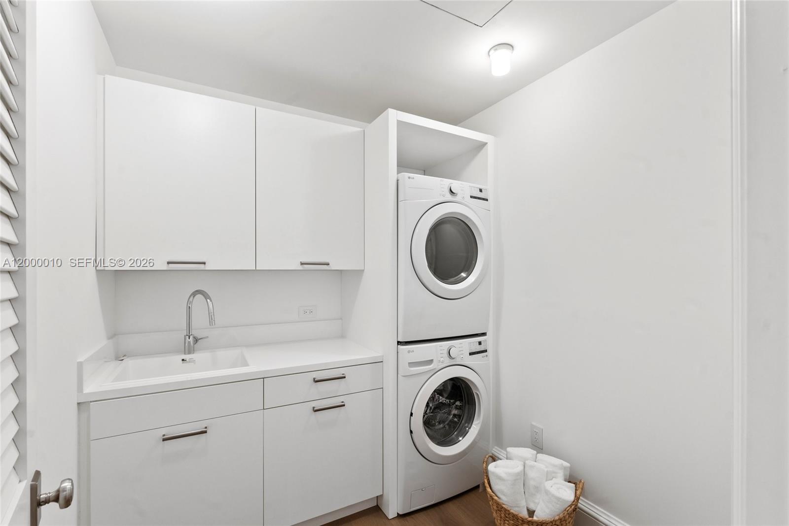 CORAL GABLES BILTMORE SEC - Residential