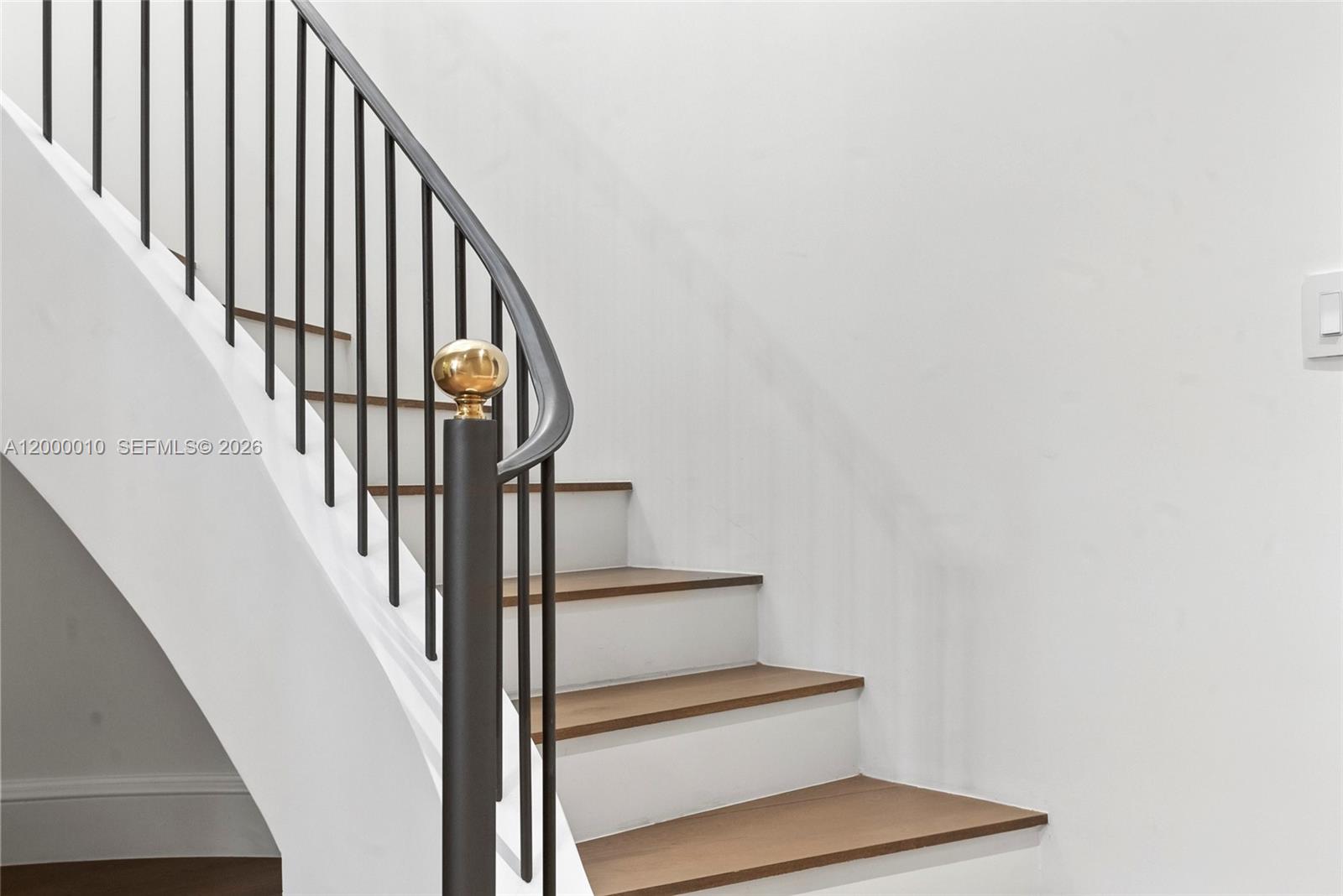 CORAL GABLES BILTMORE SEC - Residential