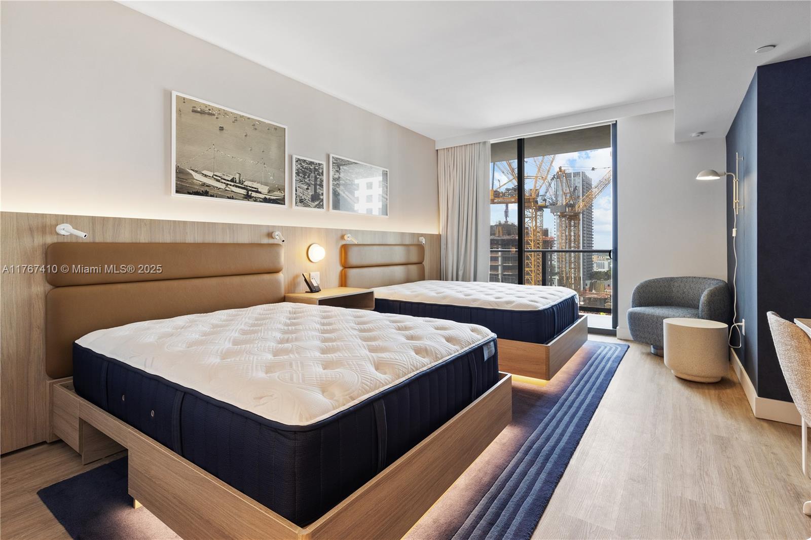 View photos, virtual tours, details... 601 NE 1ST AVE 2004