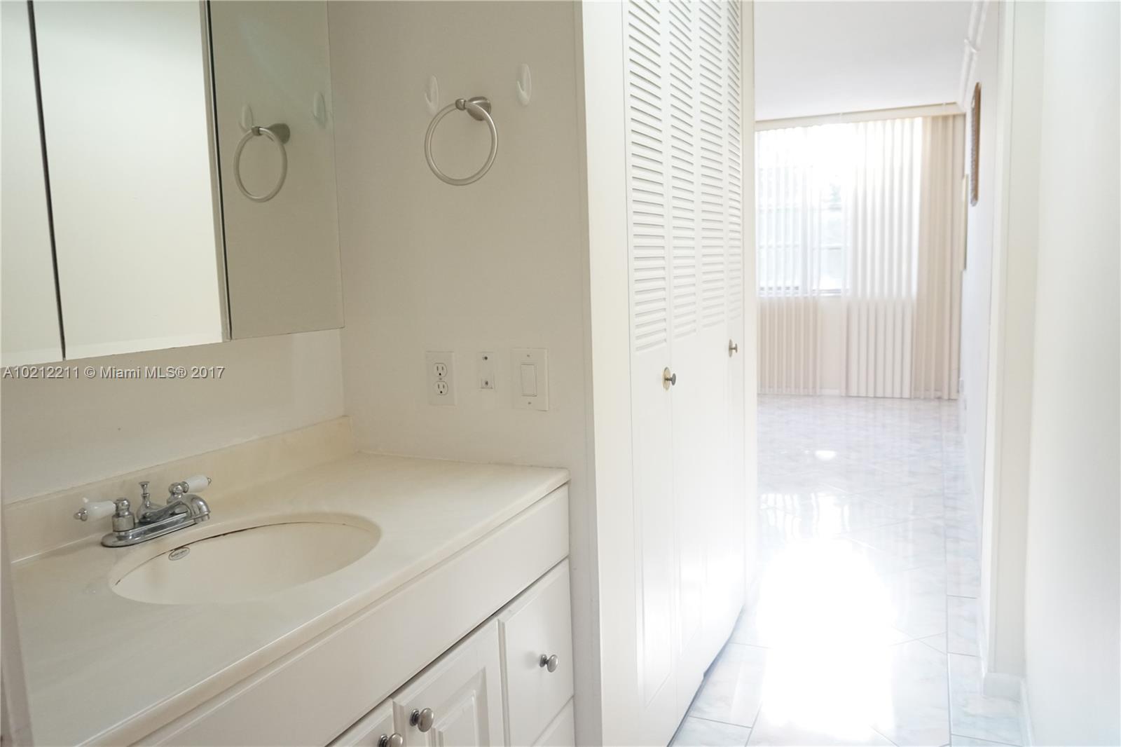 GOLDEN VIEW CONDO - Residential Lease