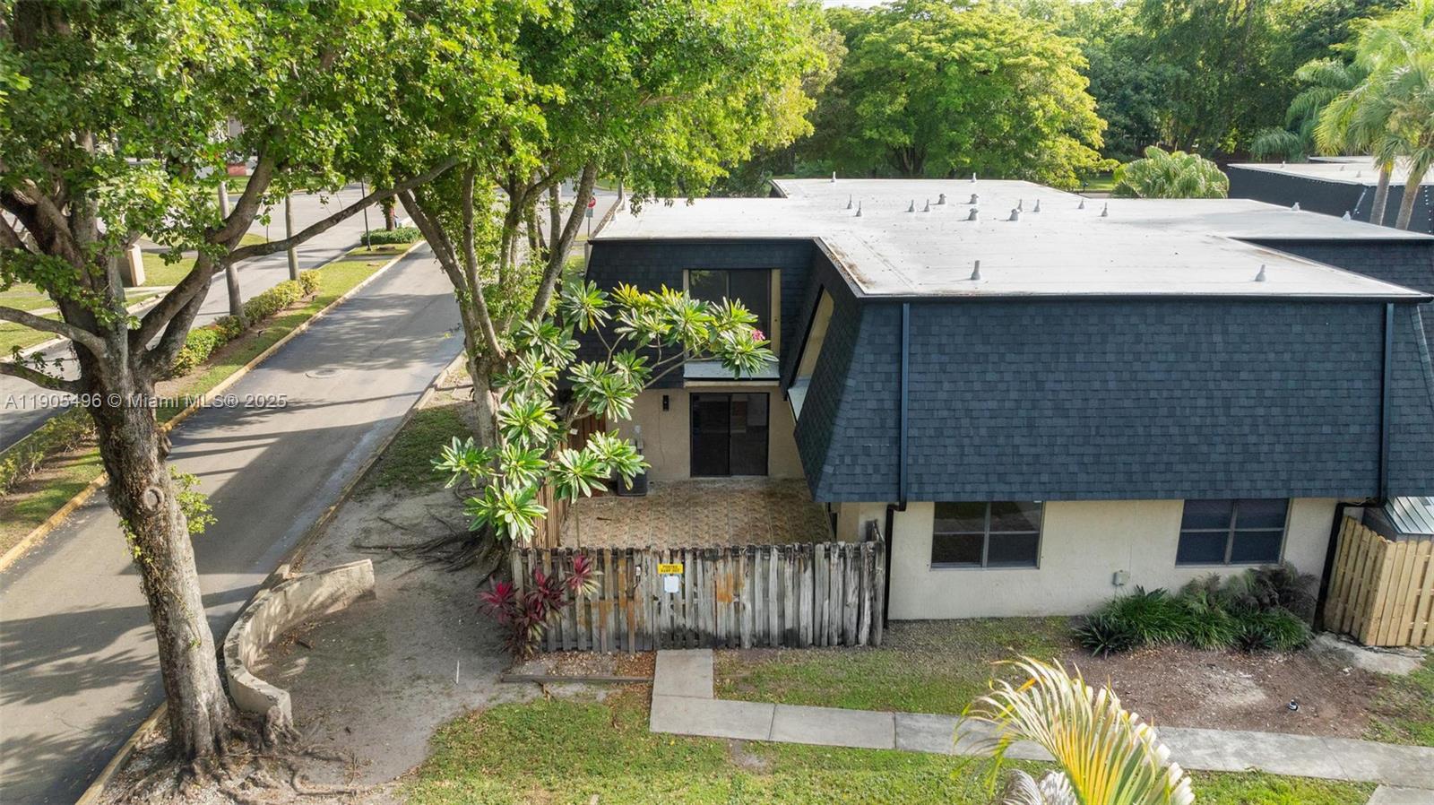 CAMELOT THREE CONDO - Residential