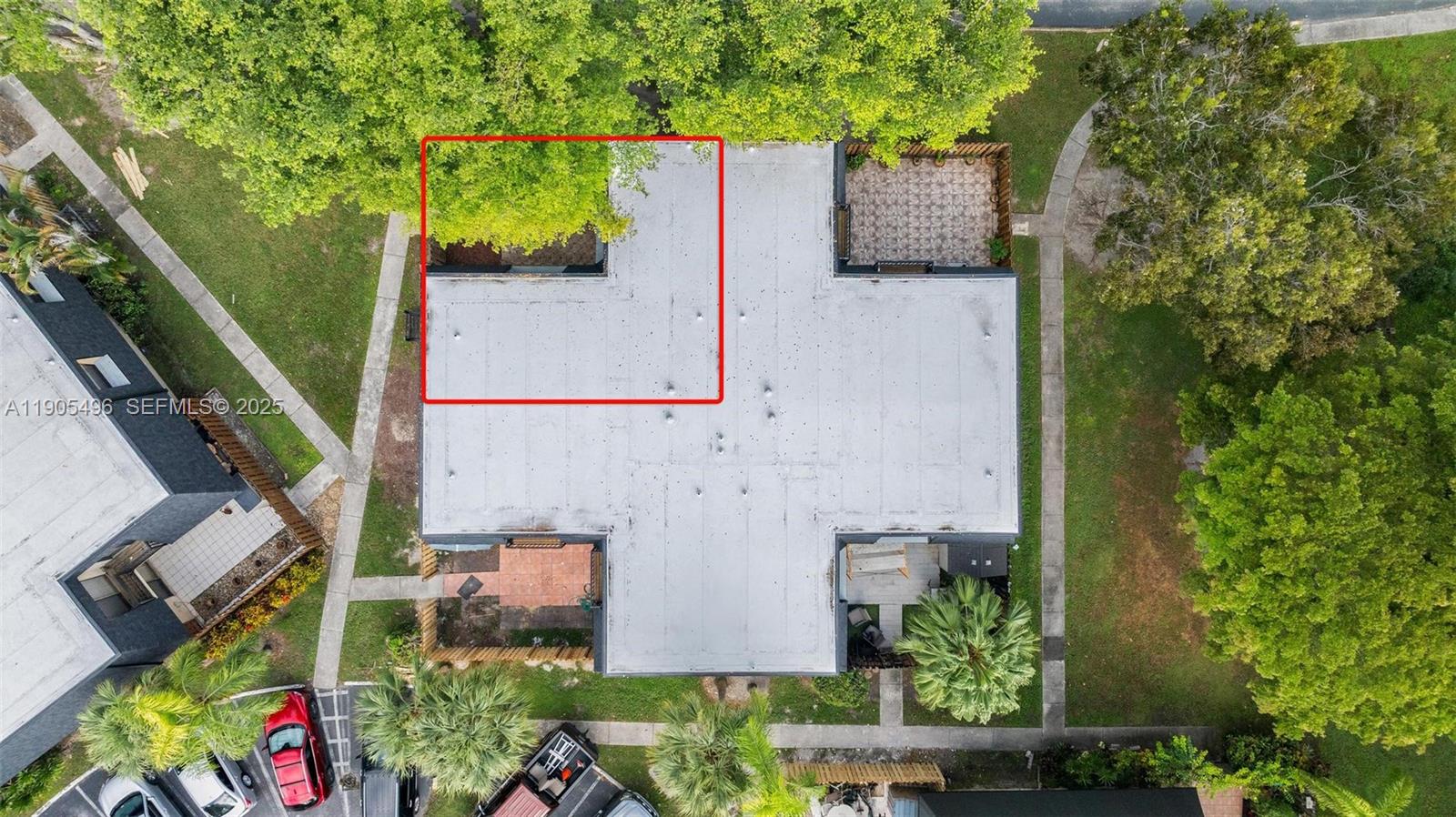 CAMELOT THREE CONDO - Residential