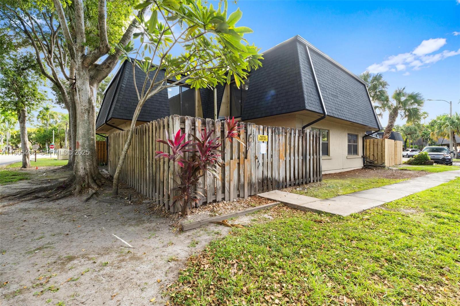 CAMELOT THREE CONDO - Residential