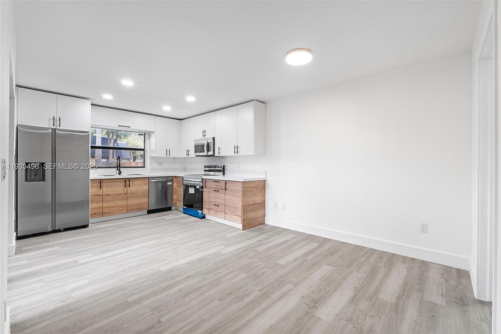 CAMELOT THREE CONDO - Residential