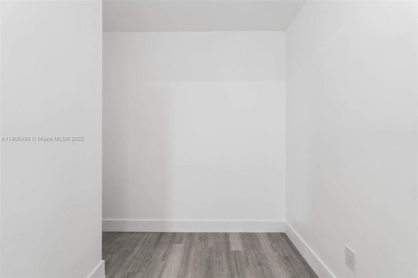 CAMELOT THREE CONDO - Residential