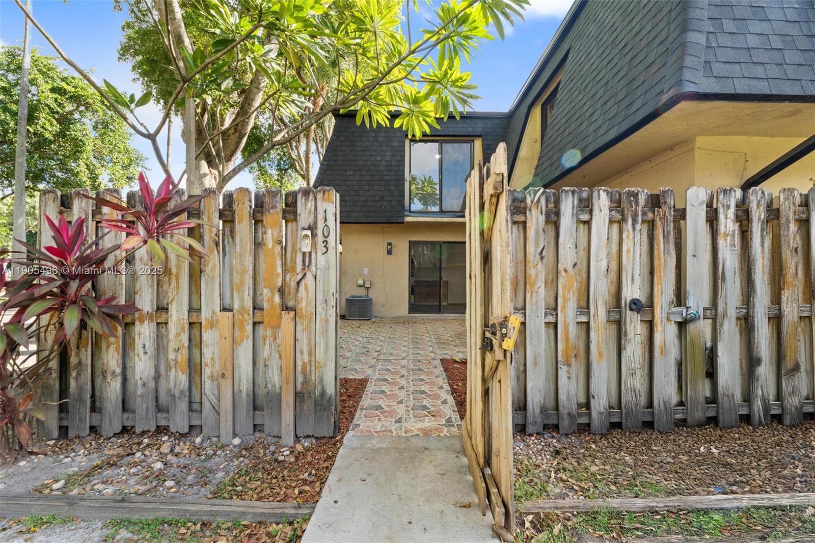 CAMELOT THREE CONDO - Residential