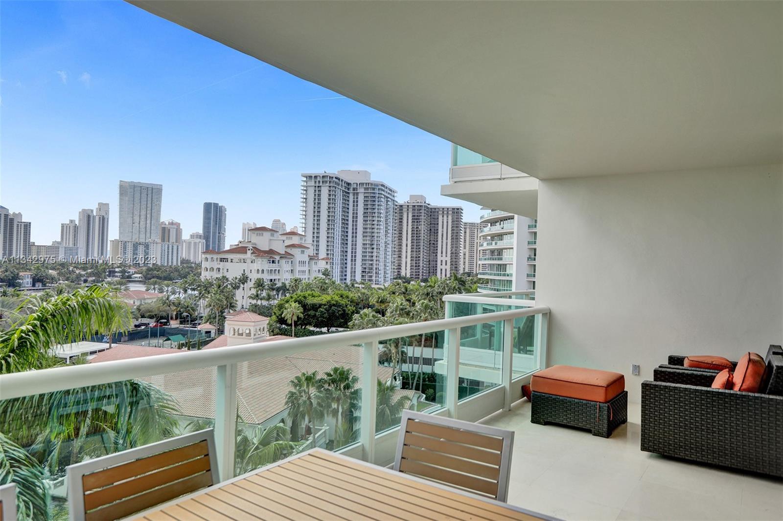 TOWERS OF PORTO VITA-NORT - Residential