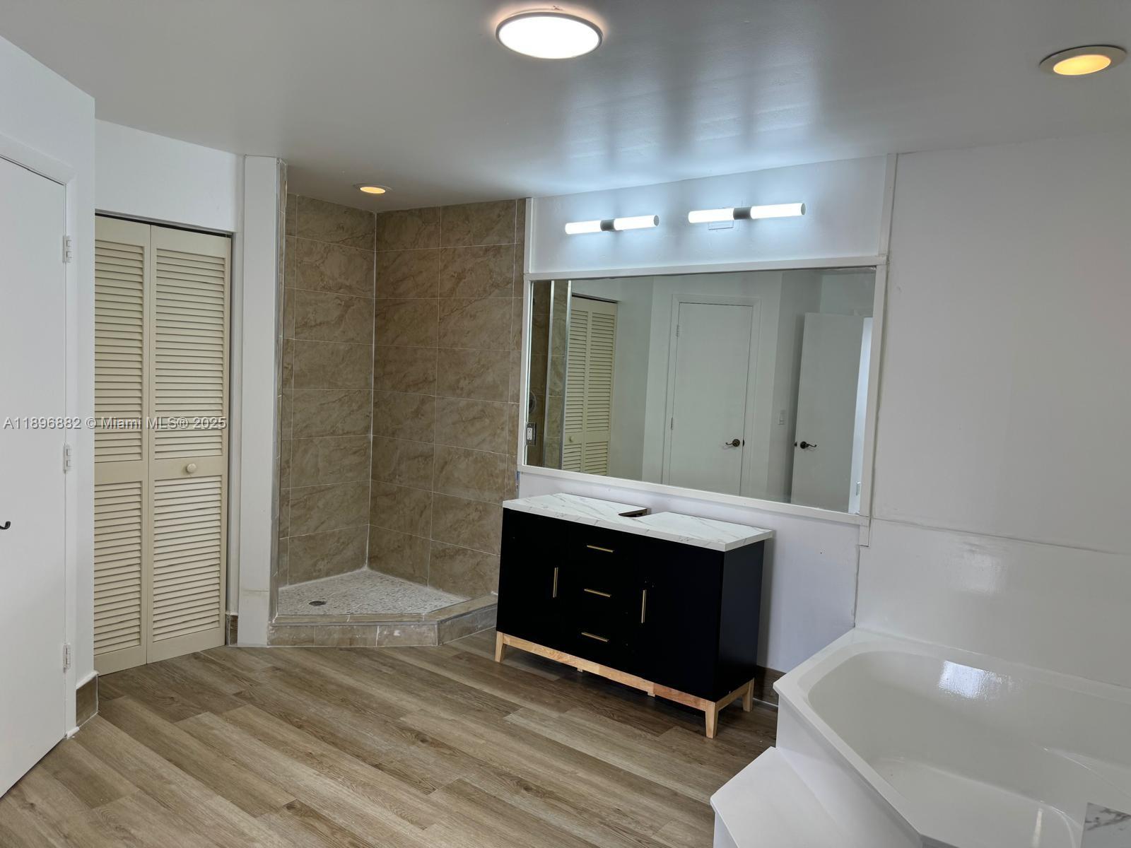SAWGRASS ESTATES NORTH - Residential