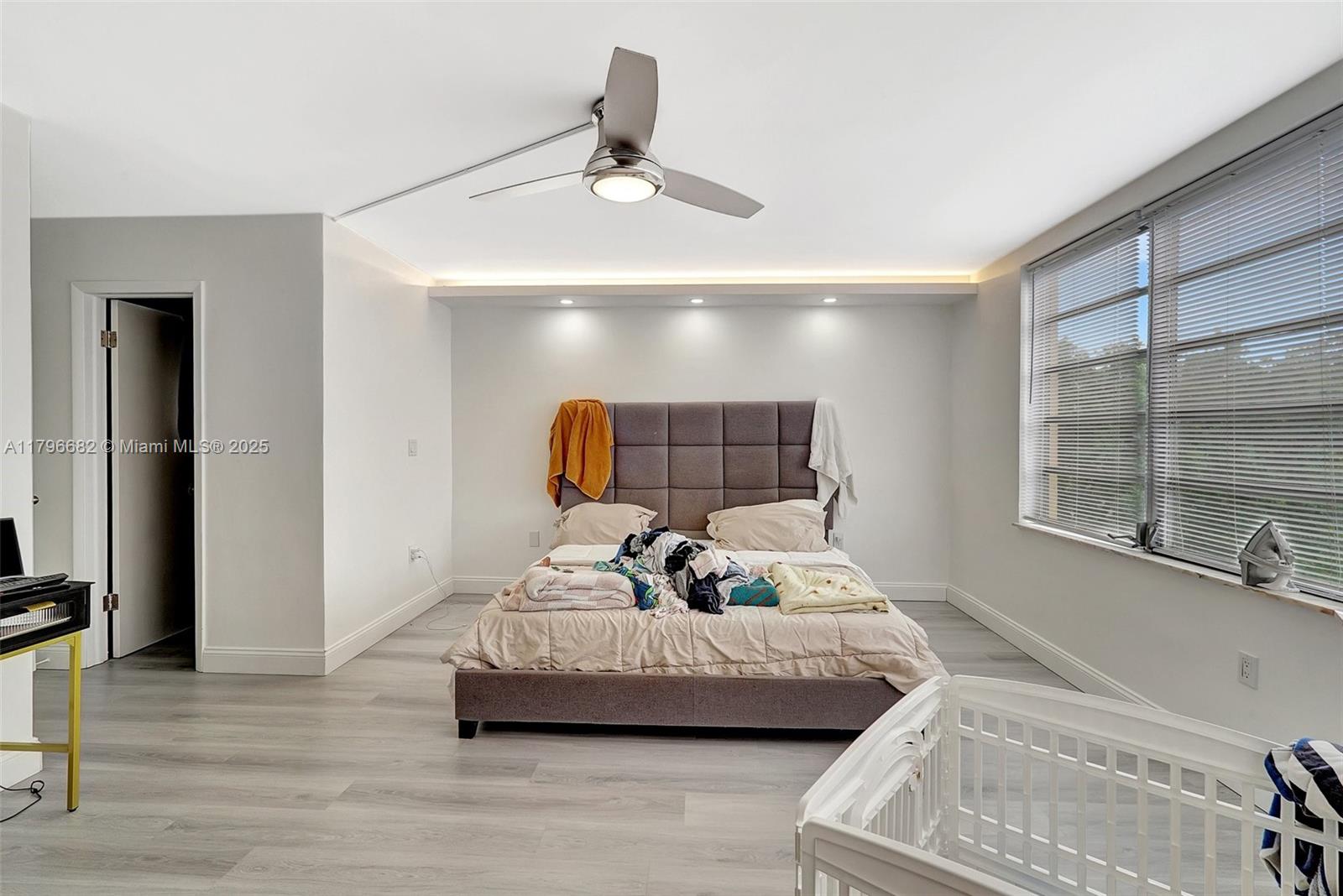 ROLLING GREEN CONDO F - Residential