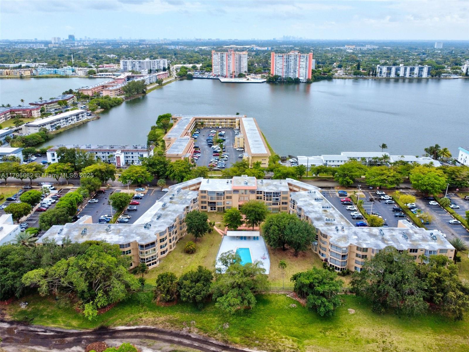 ROLLING GREEN CONDO F - Residential