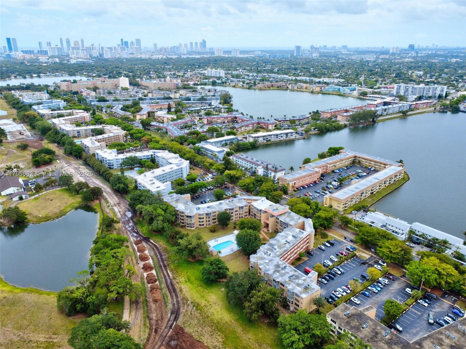 ROLLING GREEN CONDO F - Residential