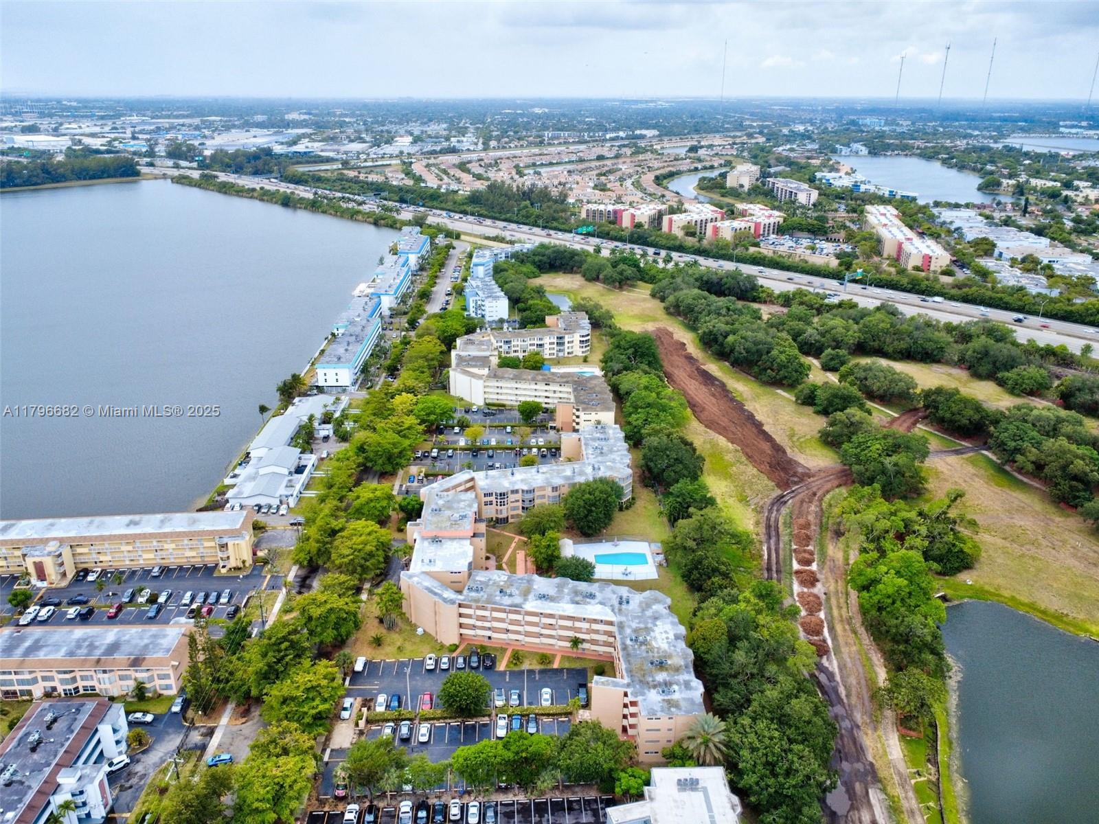 ROLLING GREEN CONDO F - Residential