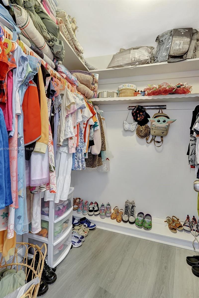 ROLLING GREEN CONDO F - Residential