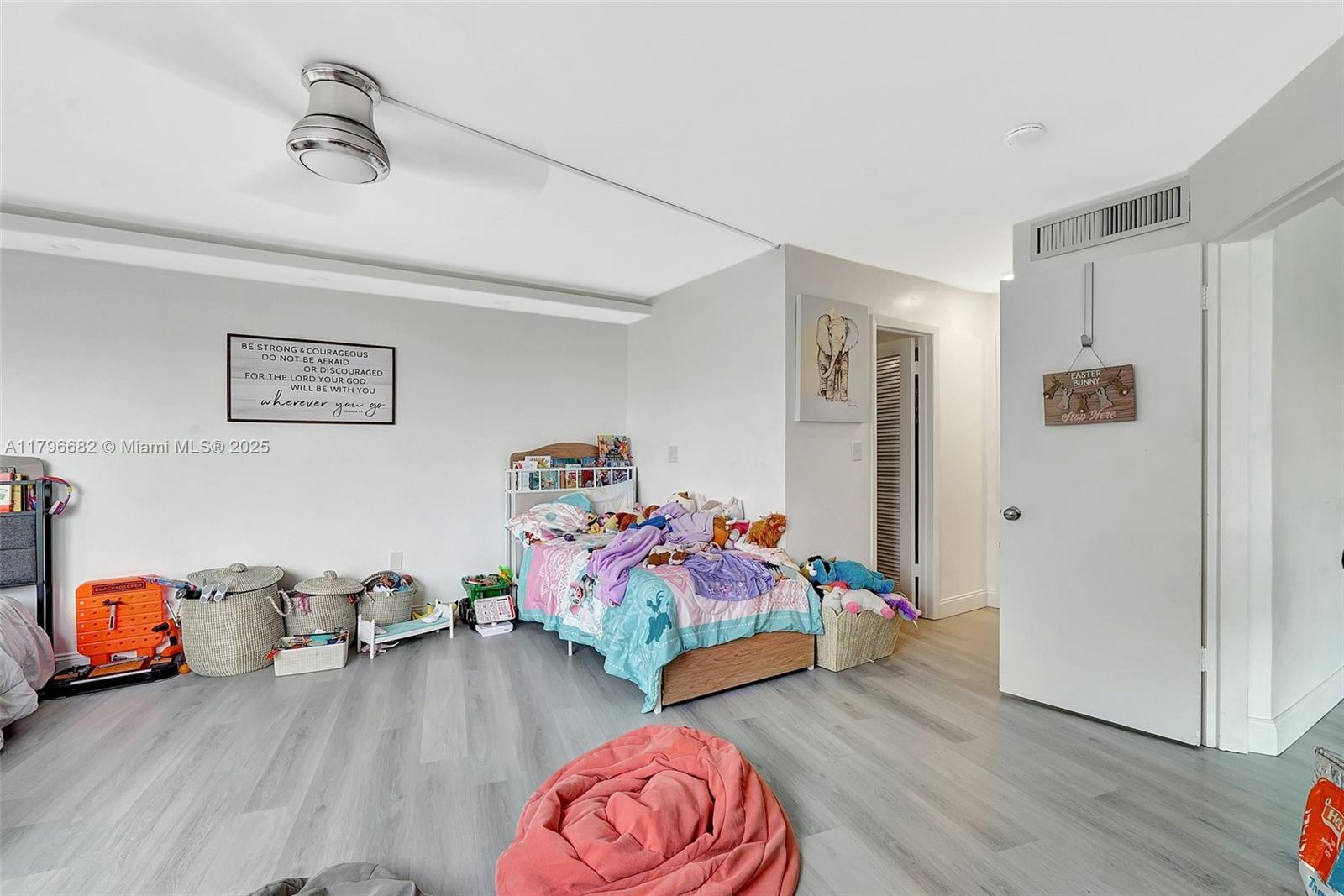 ROLLING GREEN CONDO F - Residential