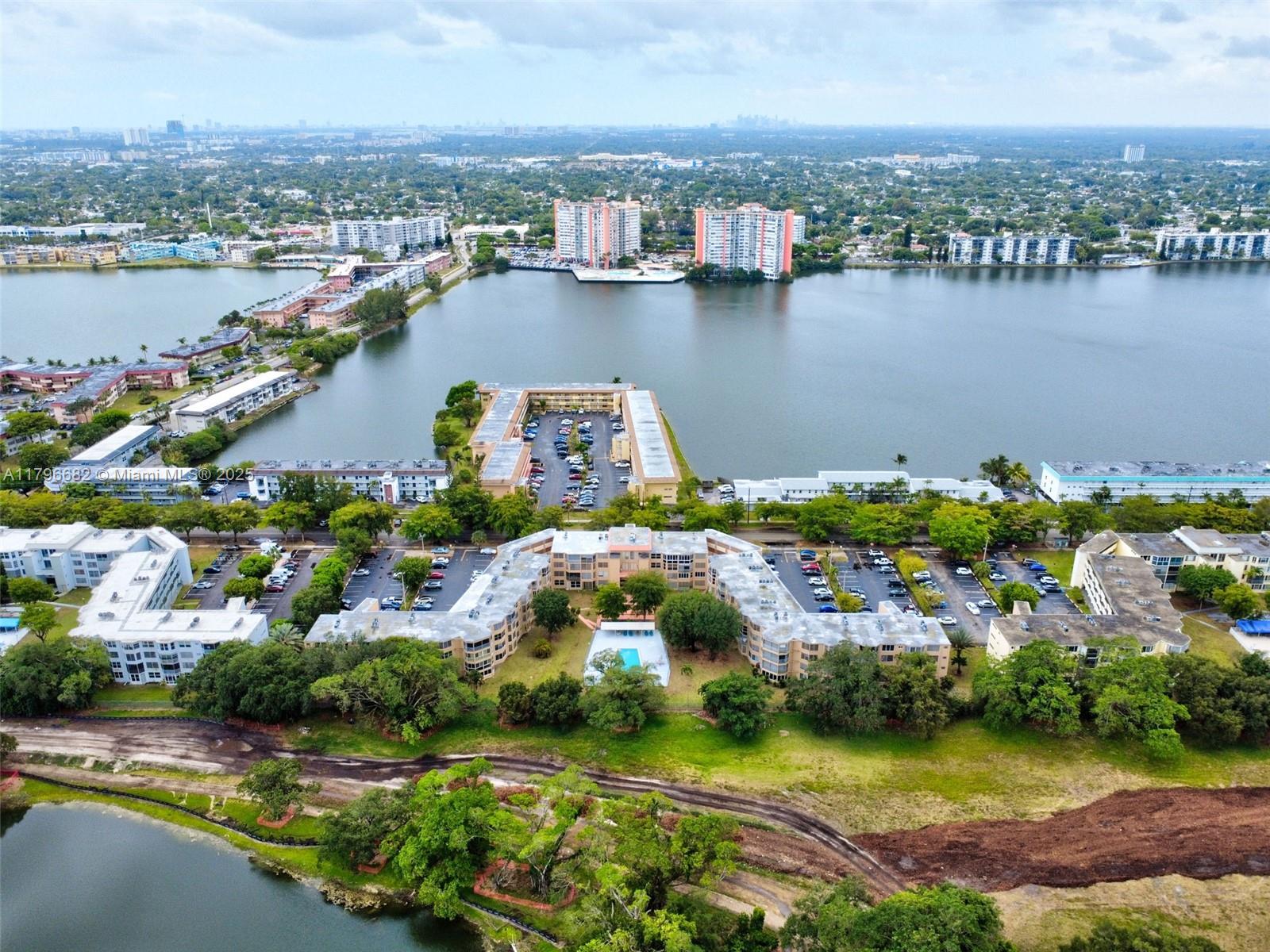 ROLLING GREEN CONDO F - Residential