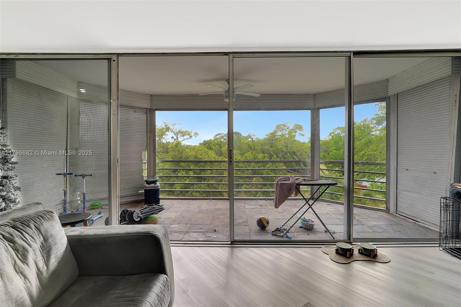 ROLLING GREEN CONDO F - Residential