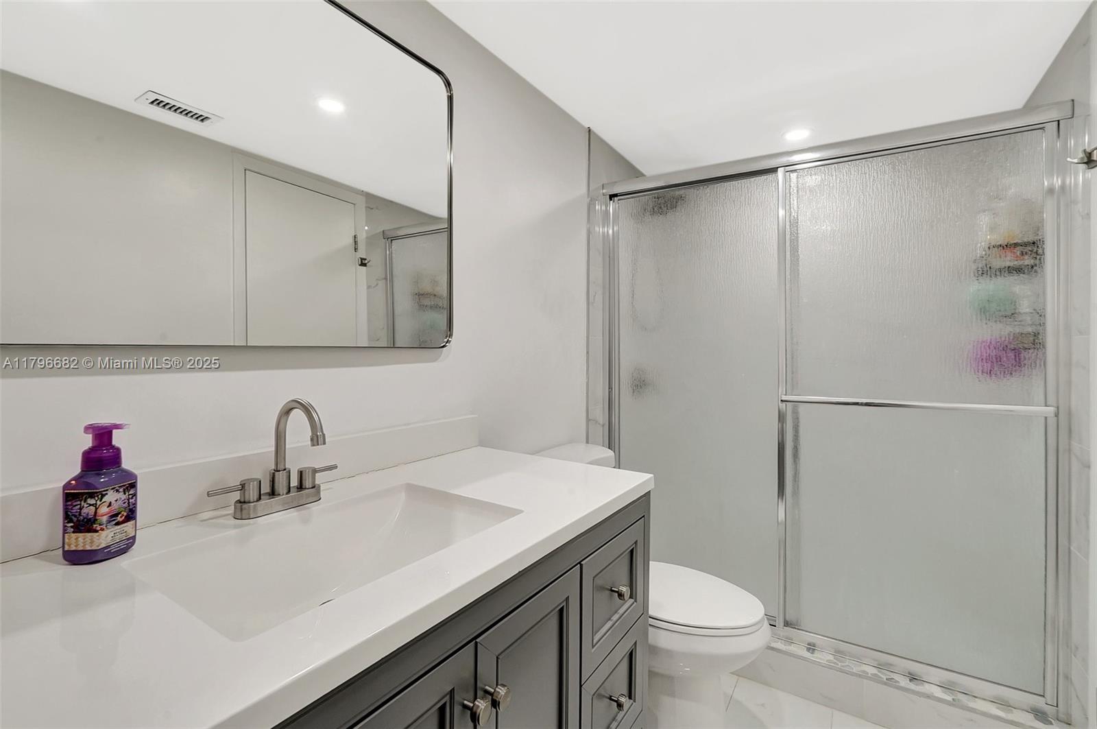 ROLLING GREEN CONDO F - Residential