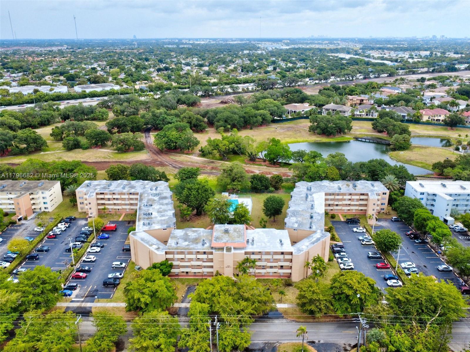 ROLLING GREEN CONDO F - Residential