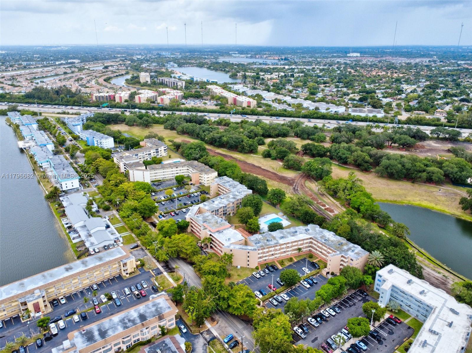 ROLLING GREEN CONDO F - Residential