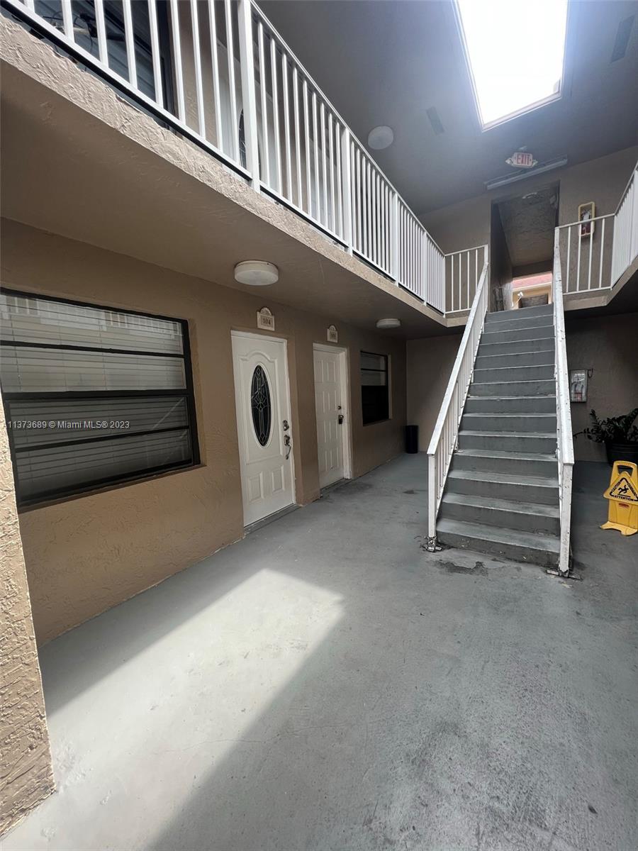 VILLAS DE MARBELLA CONDO - Residential Lease