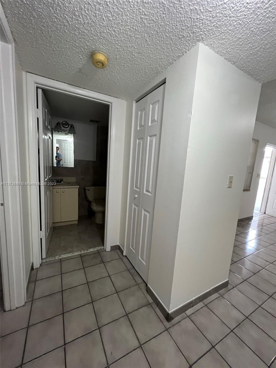 VILLAS DE MARBELLA CONDO - Residential Lease