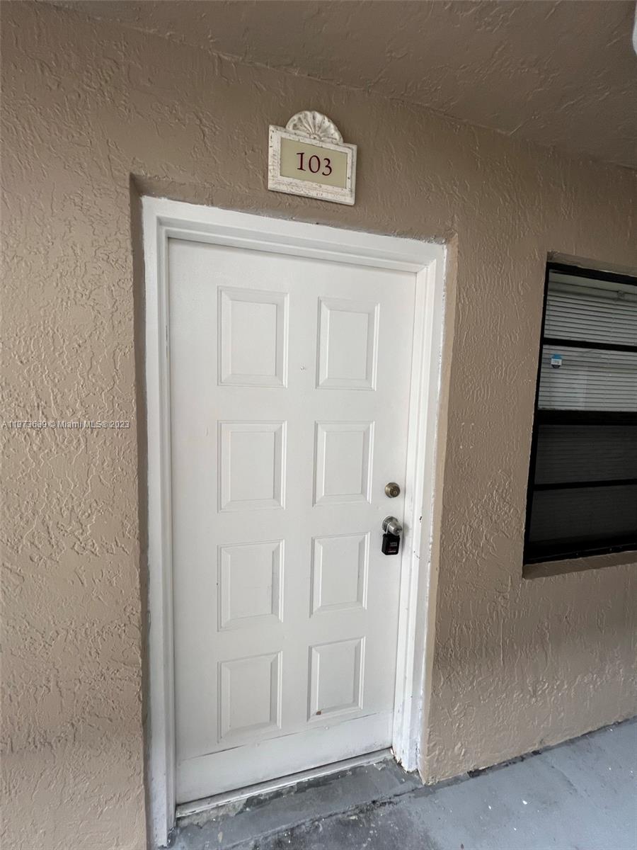 VILLAS DE MARBELLA CONDO - Residential Lease