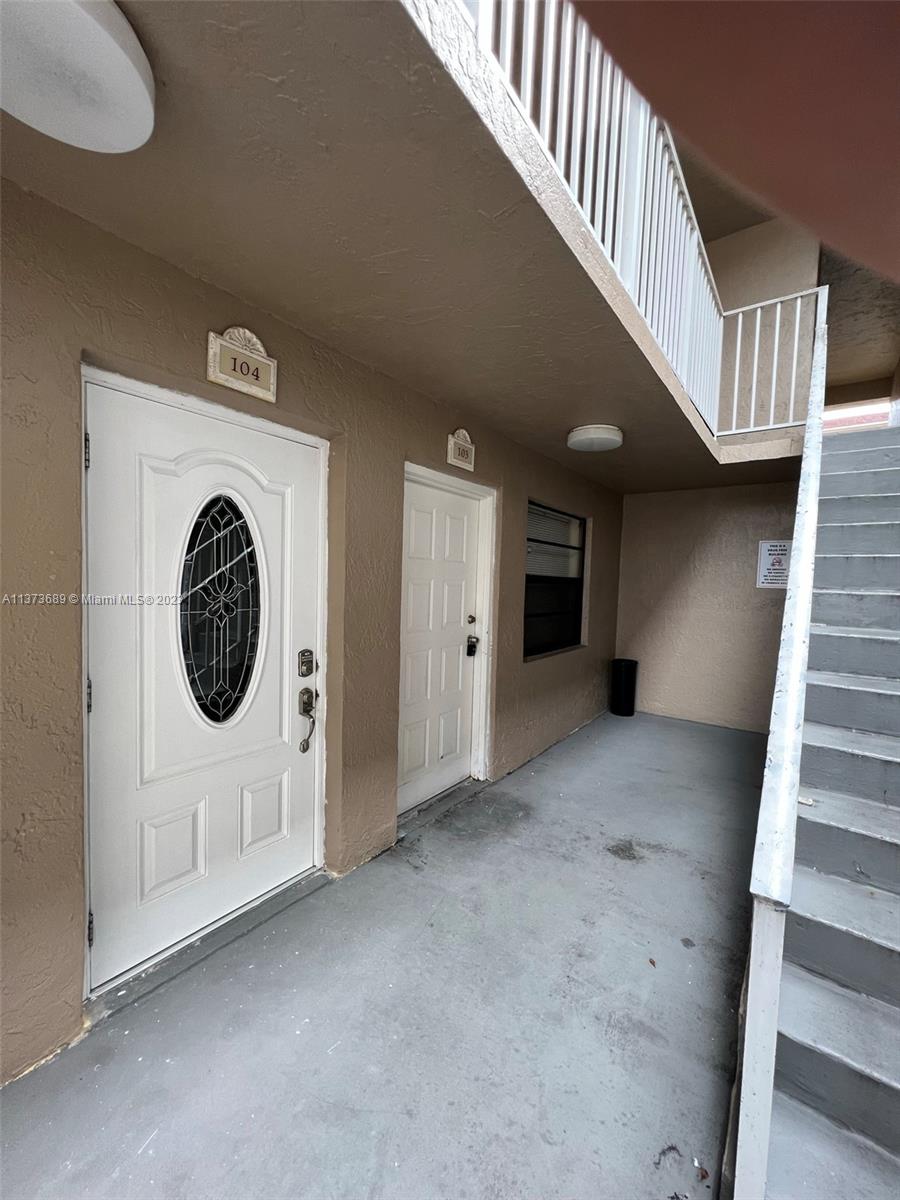 VILLAS DE MARBELLA CONDO - Residential Lease