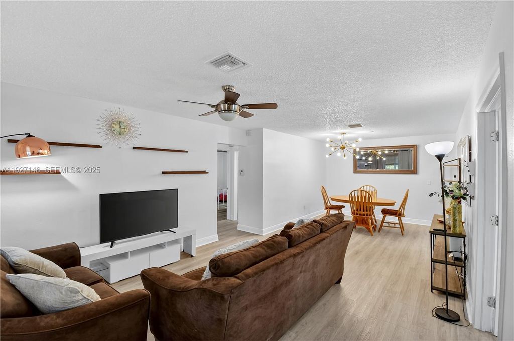 Photo of 554 NW 46th St #0, Oakland Park, FL 33309 (MLS # A11927146)