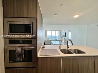 600 NE 27th St 2104