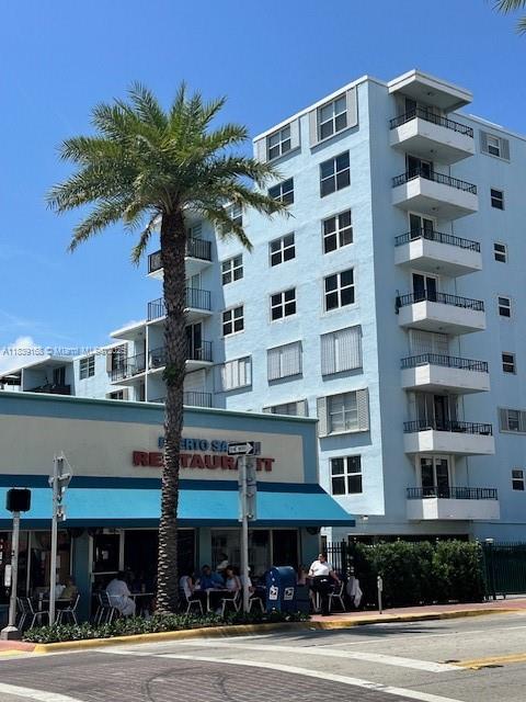 720 Collins Ave 310