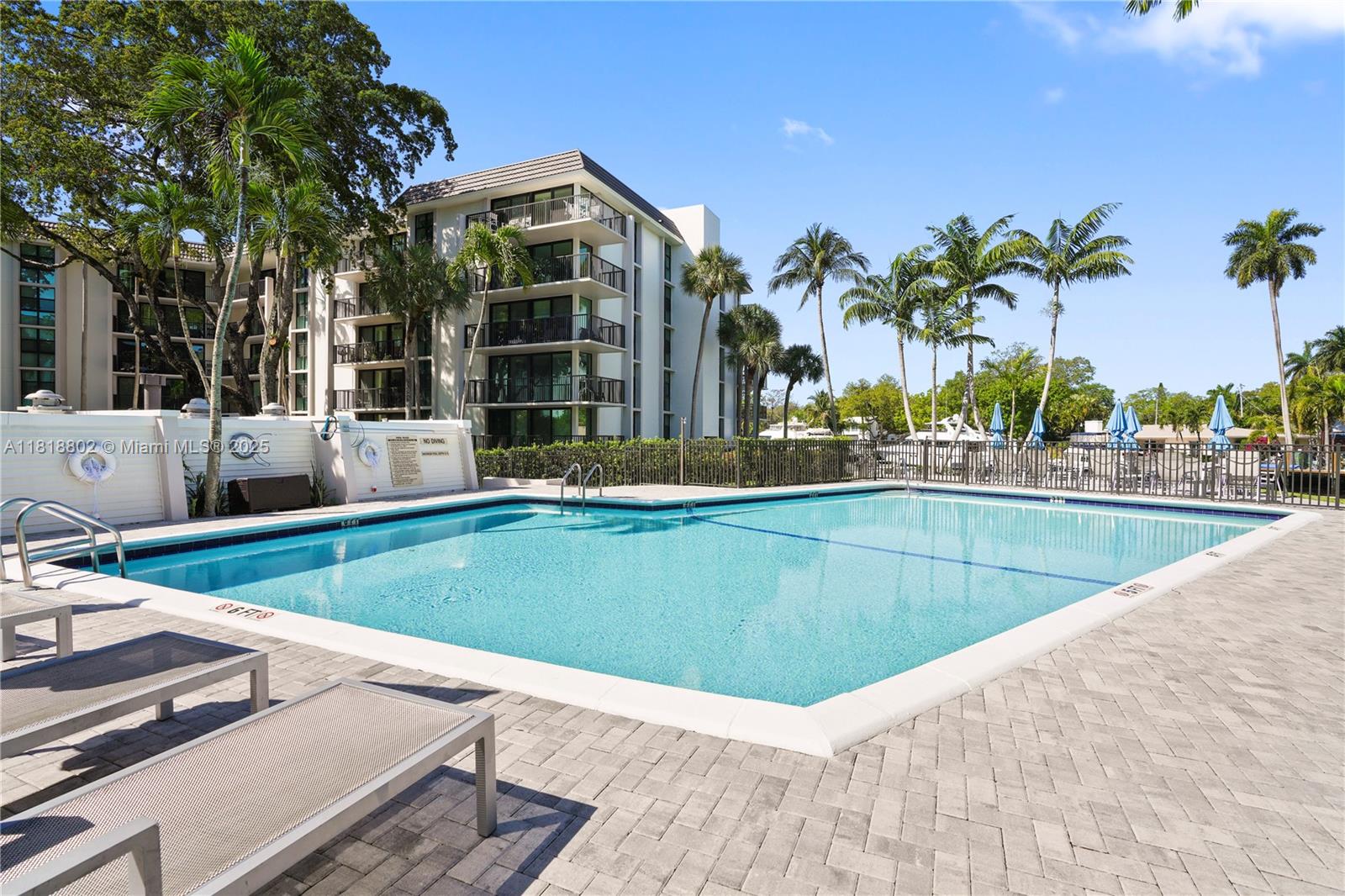 RIVER REACH CONDOMINIUM V - Residential