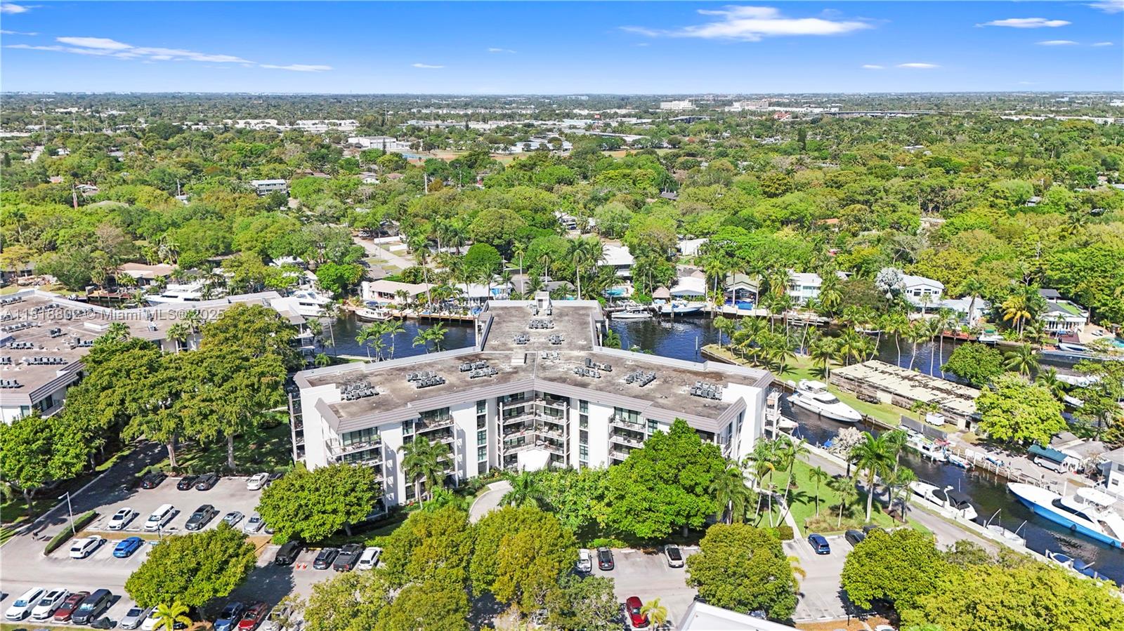 RIVER REACH CONDOMINIUM V - Residential