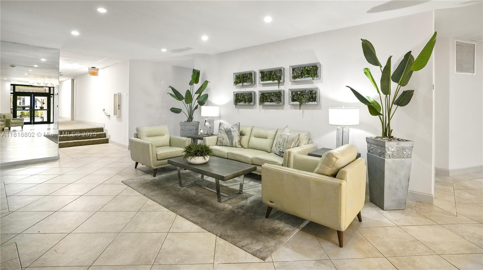 RIVER REACH CONDOMINIUM V - Residential