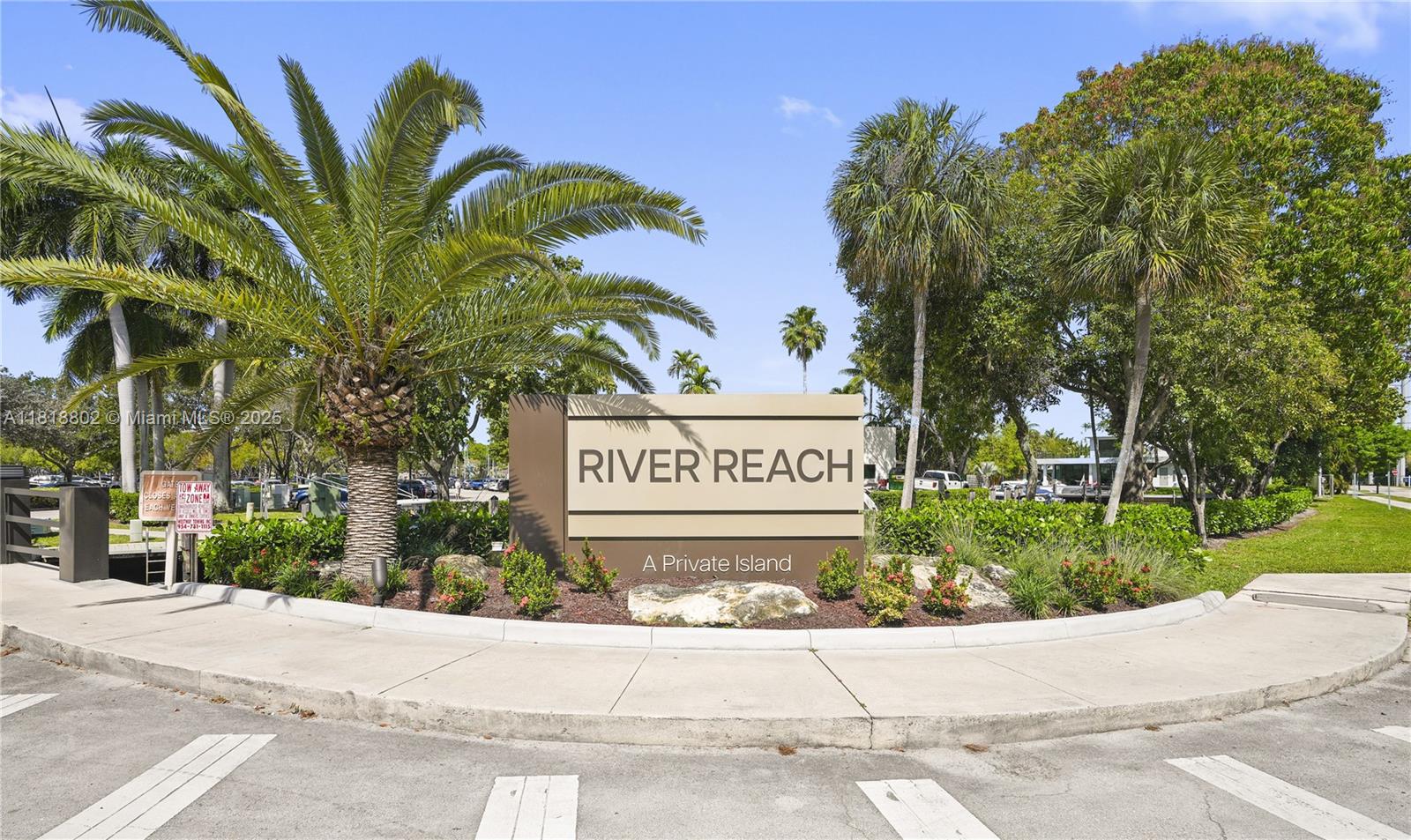RIVER REACH CONDOMINIUM V - Residential
