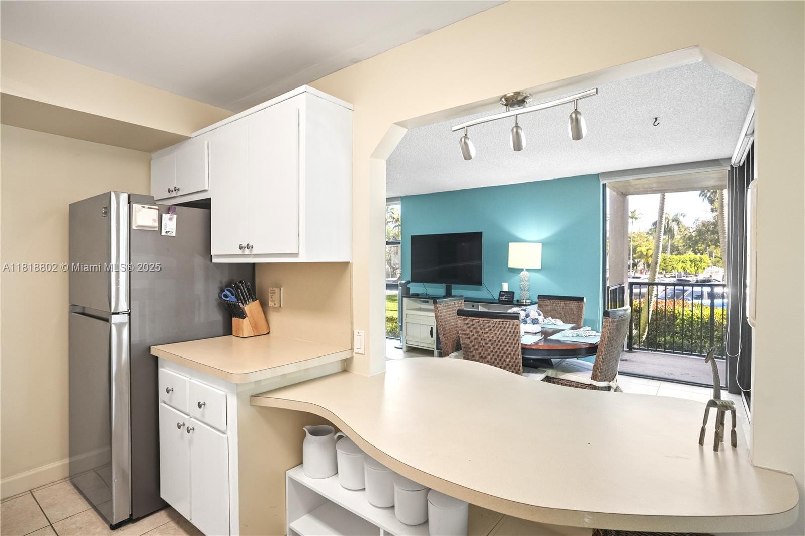 RIVER REACH CONDOMINIUM V - Residential