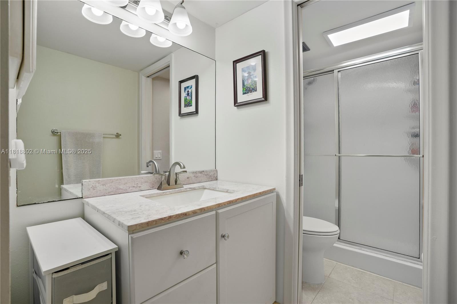 RIVER REACH CONDOMINIUM V - Residential