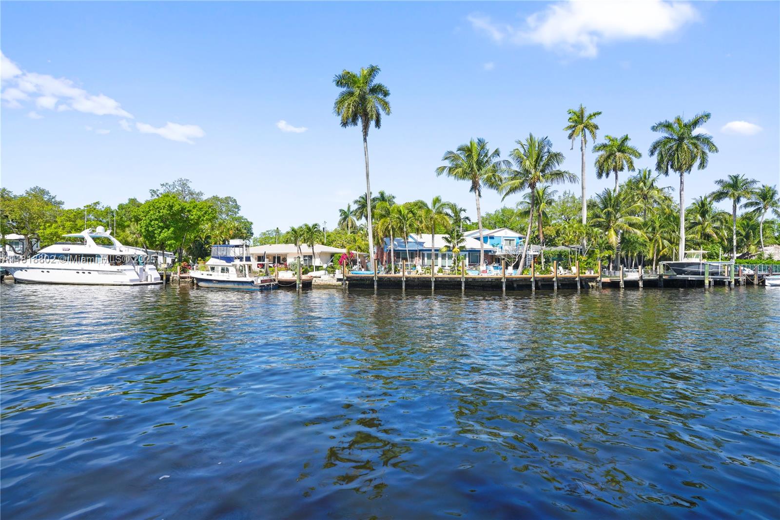 RIVER REACH CONDOMINIUM V - Residential