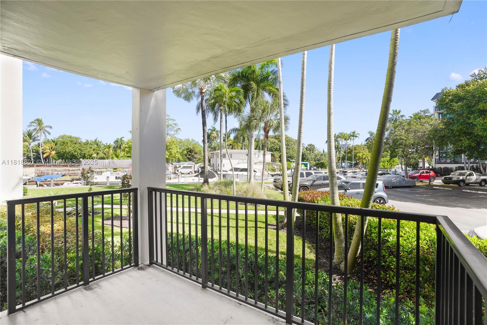 RIVER REACH CONDOMINIUM V - Residential